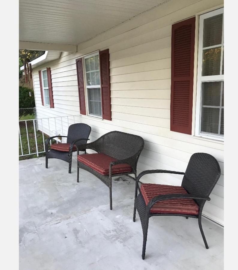 A Cozy Spot On Montague Villa Charleston Bagian luar foto