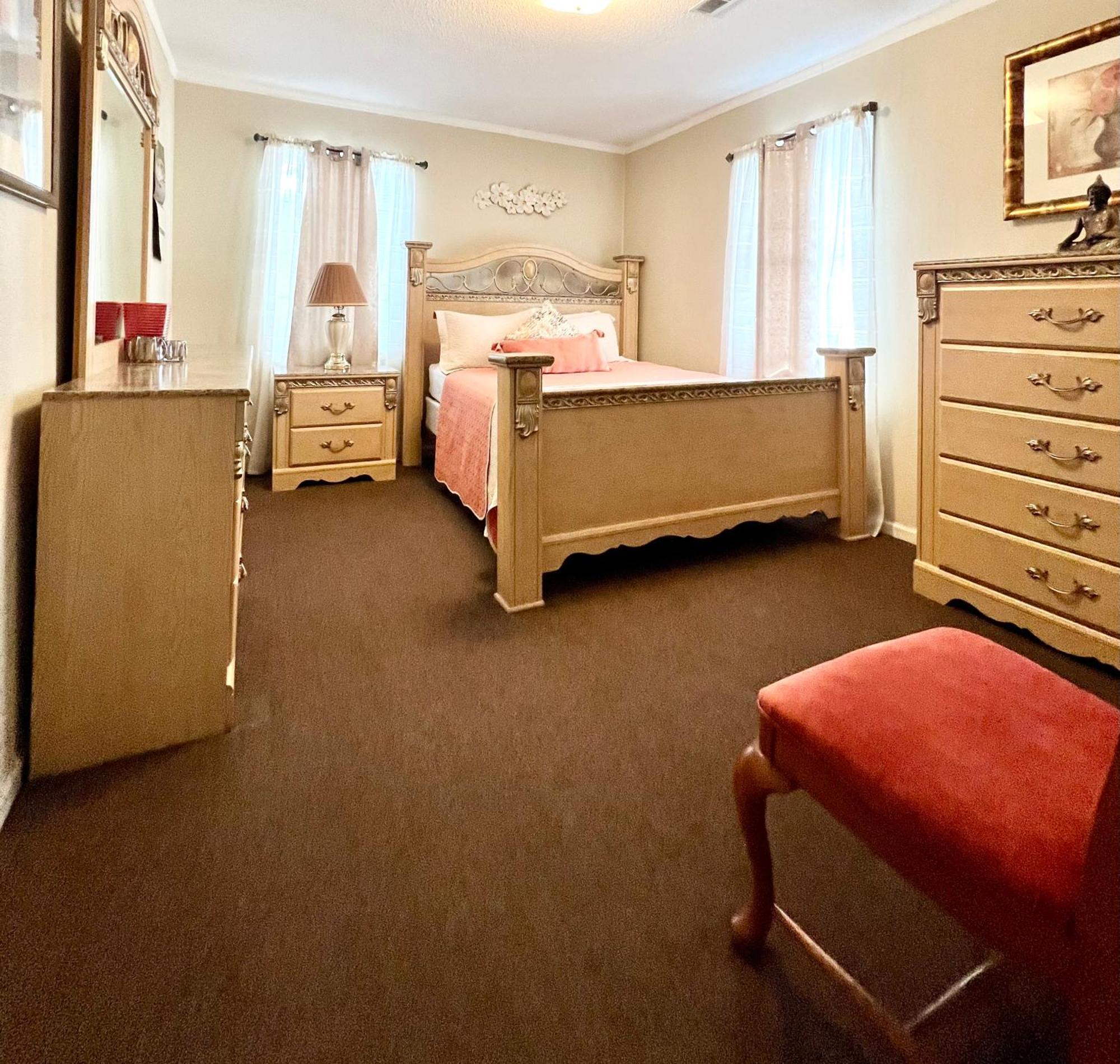 A Cozy Spot On Montague Villa Charleston Bagian luar foto